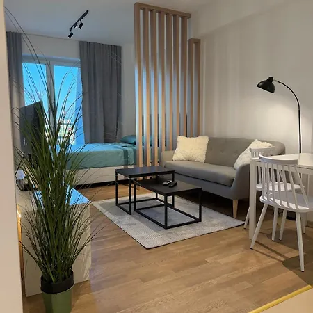 Apartman 84 - Floor View, Near Train & Bus Station Skopje