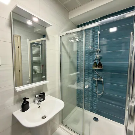 Daire 84 - Floor View, Near Train & Bus Station Üsküp